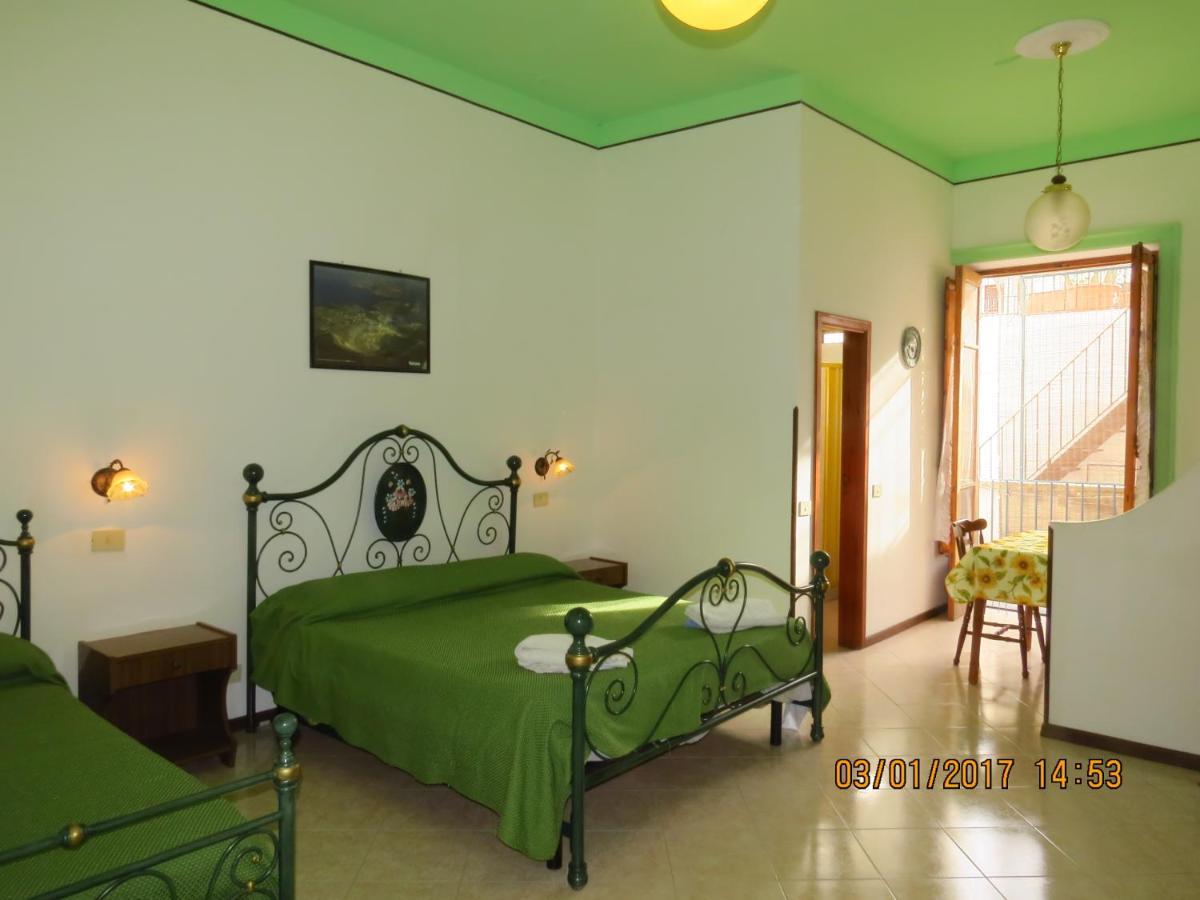 Casa Vittorio B&B ليباري المظهر الخارجي الصورة