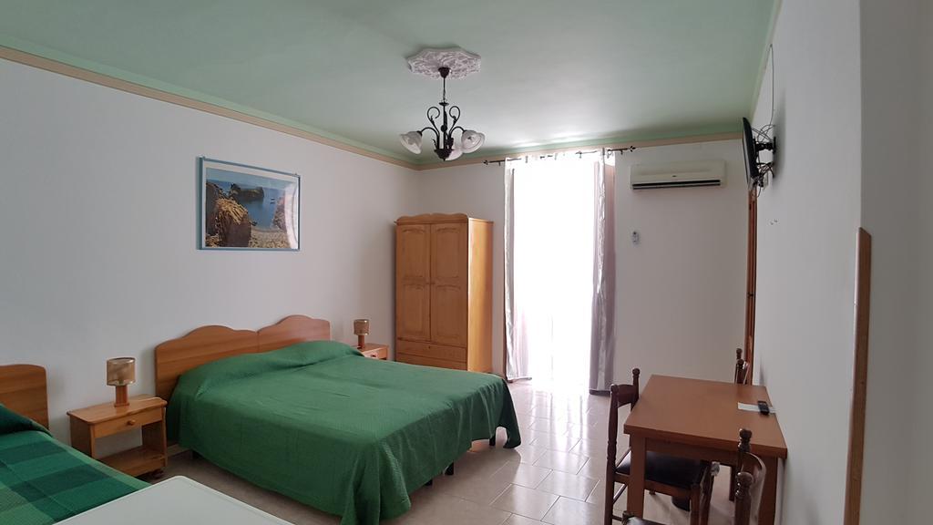 Casa Vittorio B&B ليباري المظهر الخارجي الصورة