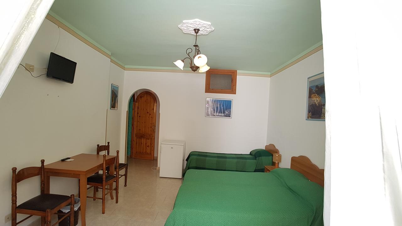 Casa Vittorio B&B ليباري المظهر الخارجي الصورة