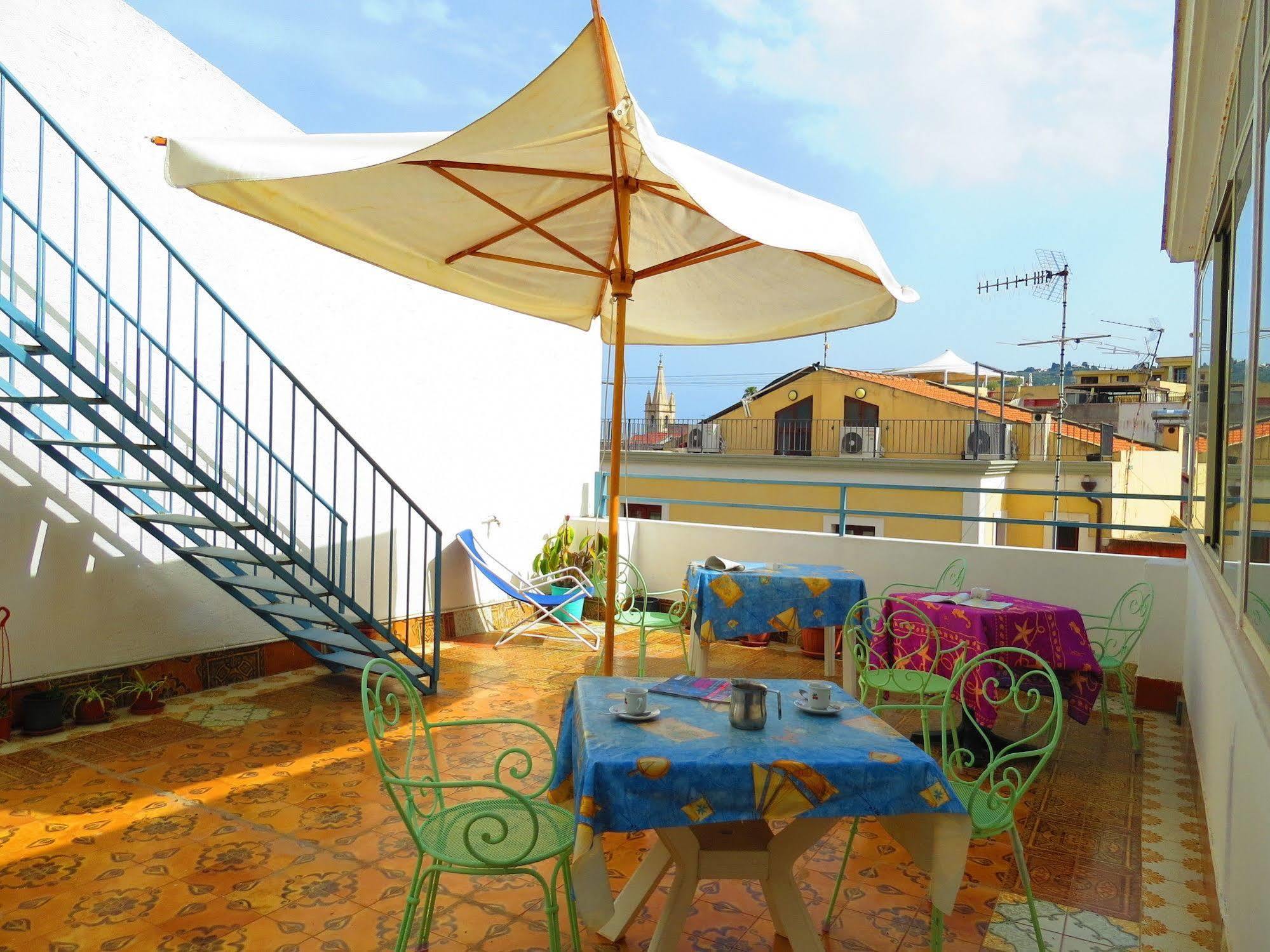 Casa Vittorio B&B ليباري المظهر الخارجي الصورة